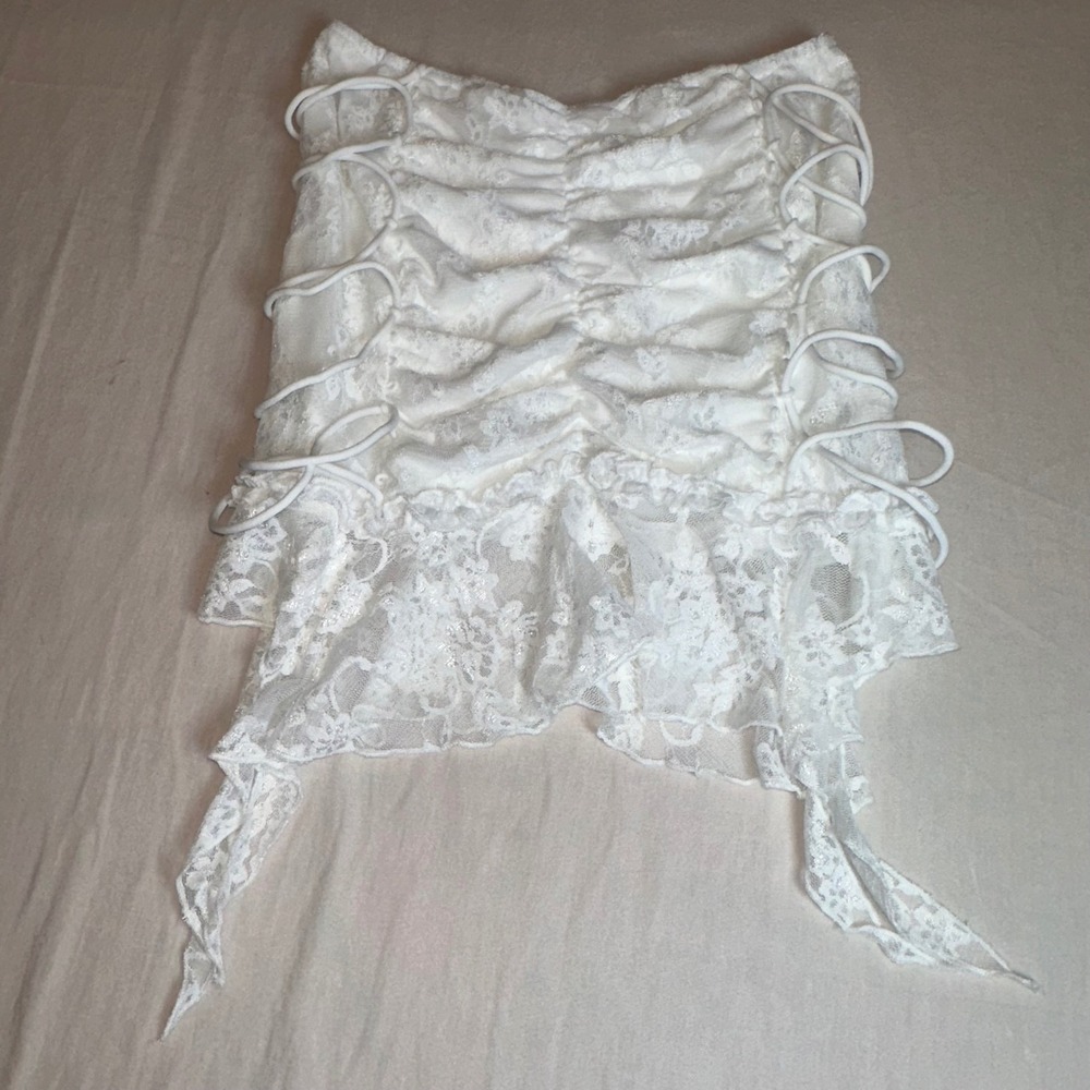 White Floral Lace Ruched Mini Tube Top Handkerchief Hem Coquette Fairycore Med